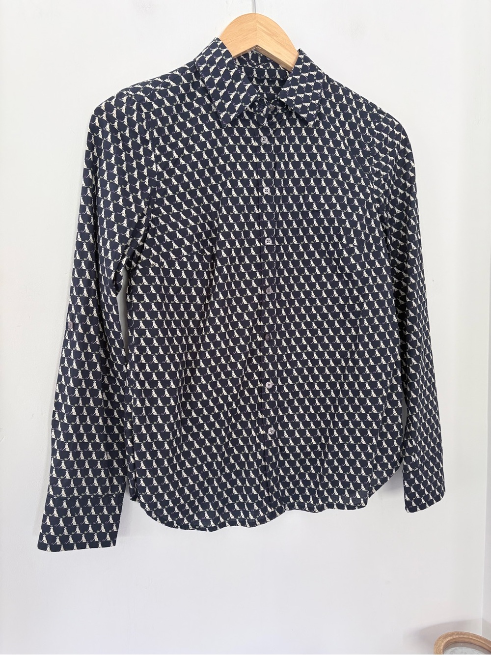 TALBOTS Sz 2 Dog Print Button Down Navy Blue Shirt Preppy Whimsy Novelty EUC